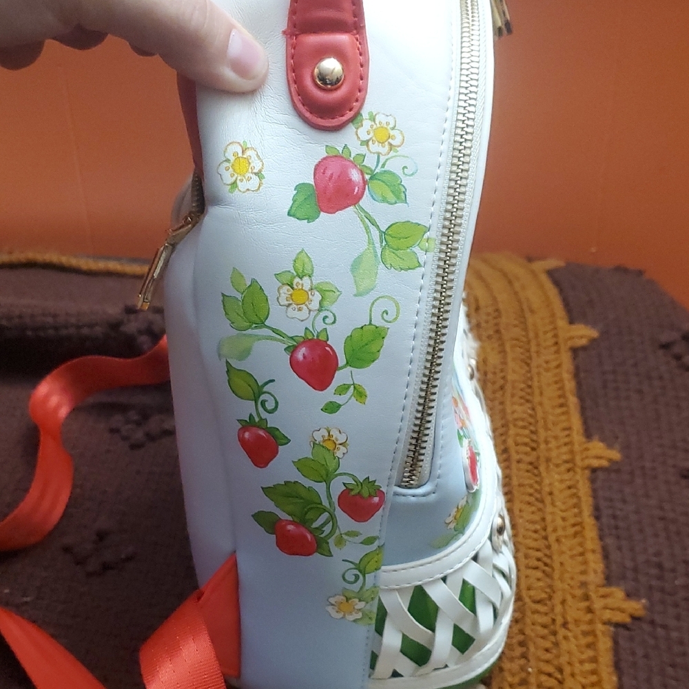 Strawberry Shortcake and Friends - Picture 5 of 8